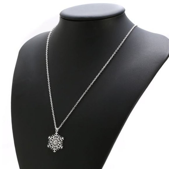 Snowflake Pendant Necklace - Picture 1 of 7